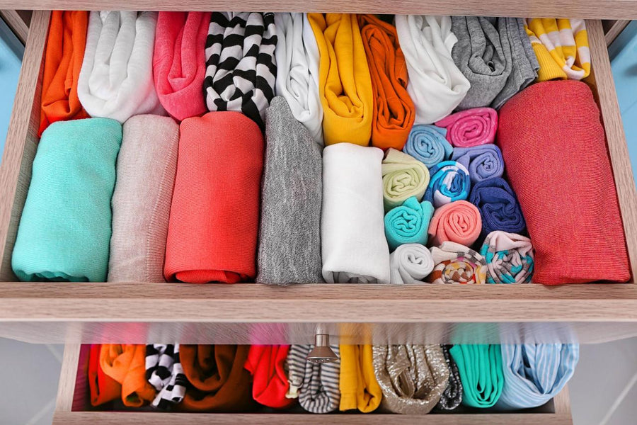 Como doblar ropa para ahorrar espacio